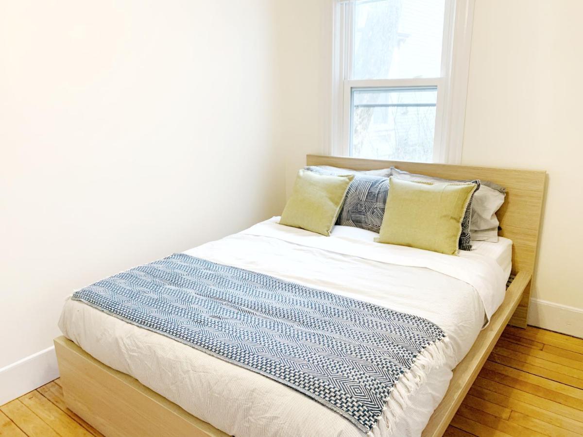 4 Bedroom Condo At Harvard Square And Harvard University Cambridge Eksteriør billede